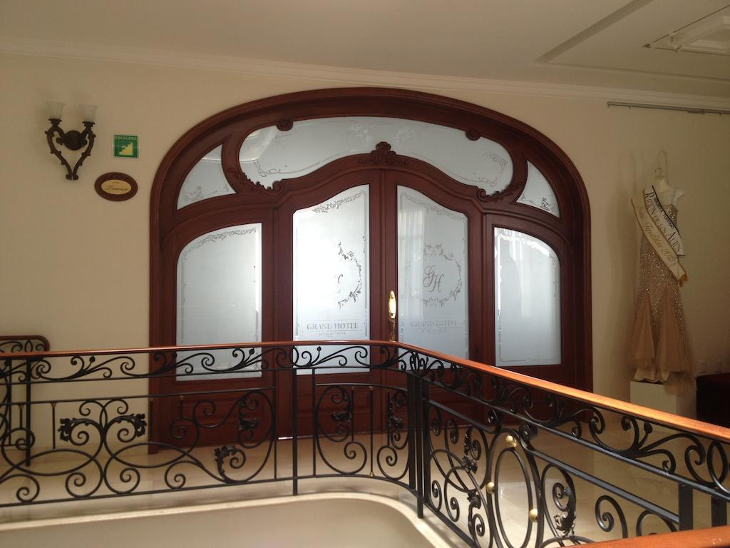 Grand Hotel Tepatitlan Zewnętrze zdjęcie